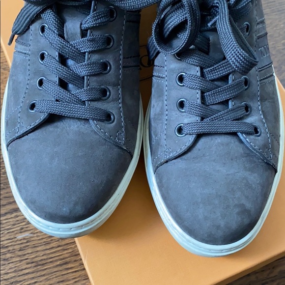 Mens Tod’s sneakers - Picture 3 of 7
